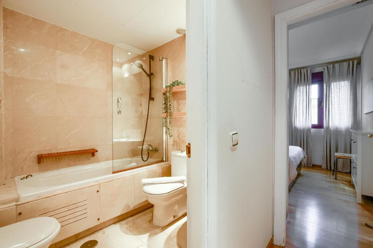 Apartamento En Chamberi Con Piscina - Lovely Apartment In The City Center With Swimming Pool 마드리드 외부 사진