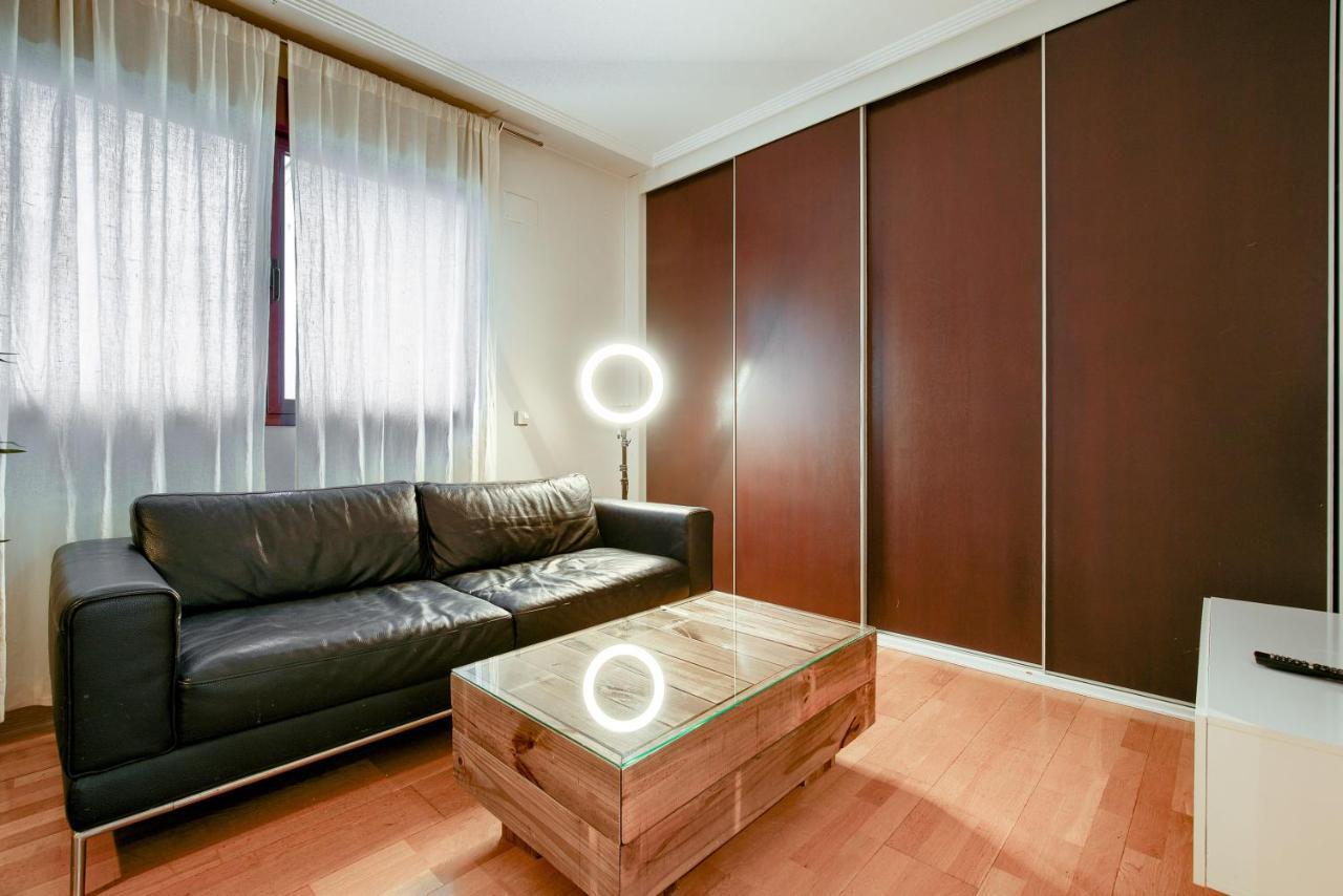 Apartamento En Chamberi Con Piscina - Lovely Apartment In The City Center With Swimming Pool 마드리드 외부 사진